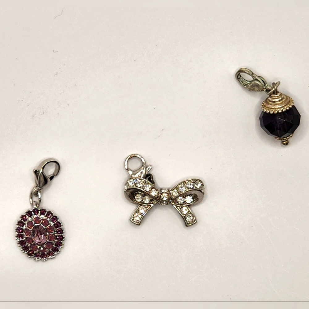 Dangles for necklaces